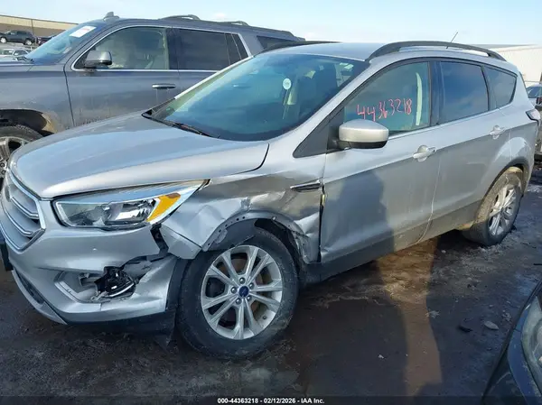 1FMCU9GD1JUB59484 2018 FORD ESCAPE - Image 2