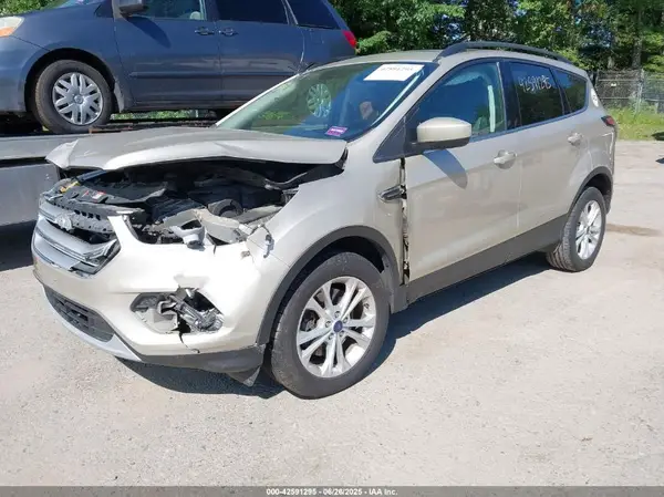 1FMCU9GD1JUB75619 2018 FORD ESCAPE - Image 2