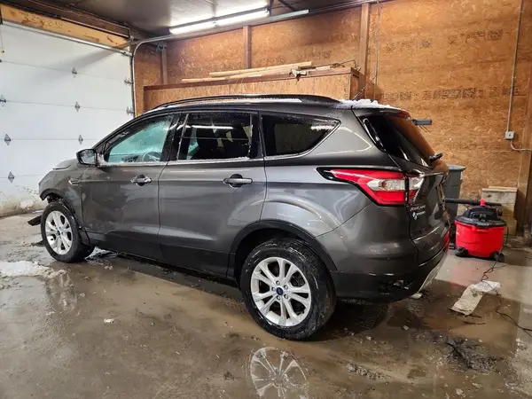 1FMCU9GD1JUB75846 2018 FORD ESCAPE - Image 2