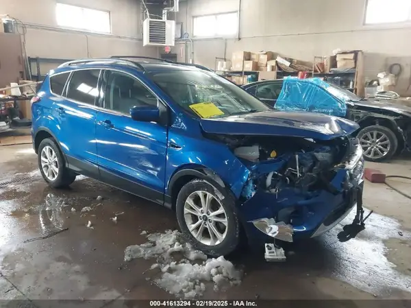 1FMCU9GD1JUB80500 2018 FORD ESCAPE - Image 1