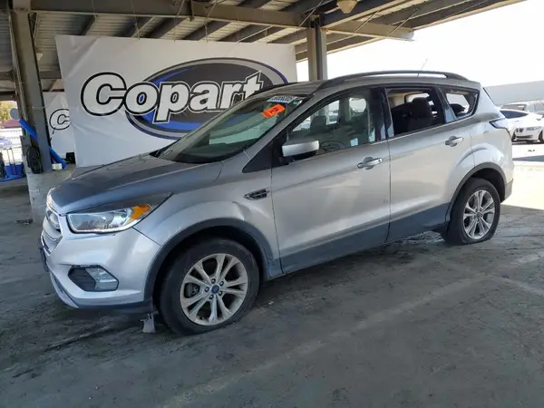 1FMCU9GD1JUB84899 2018 FORD ESCAPE - Image 1