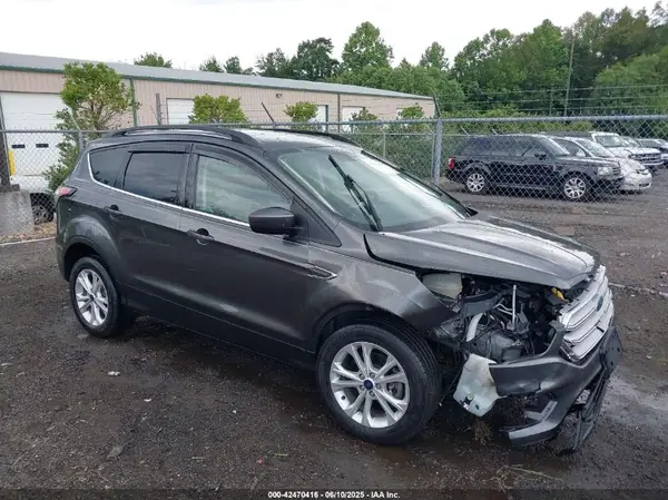 1FMCU9GD1JUC07579 2018 FORD ESCAPE - Image 1
