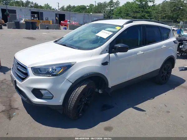 1FMCU9GD1JUC25340 2018 FORD ESCAPE - Image 2