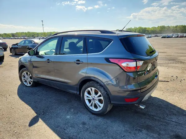 1FMCU9GD1JUC32577 2018 FORD ESCAPE - Image 2