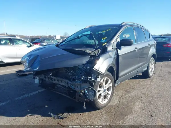 1FMCU9GD1JUC53705 2018 FORD ESCAPE - Image 2