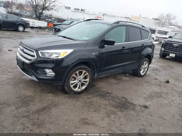1FMCU9GD1JUC84470 2018 FORD ESCAPE - Image 2