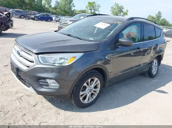 1FMCU9GD1JUC88695 2018 FORD ESCAPE - Image 2