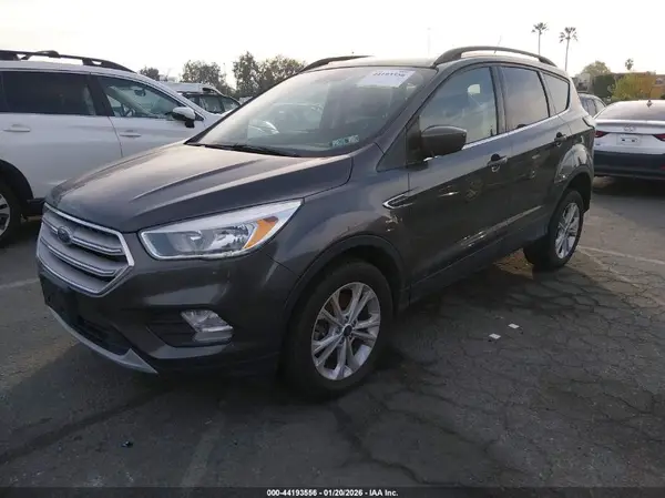 1FMCU9GD1JUC88700 2018 FORD ESCAPE - Image 2