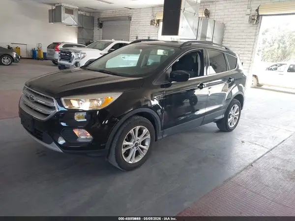 1FMCU9GD1JUD08864 2018 FORD ESCAPE - Image 2