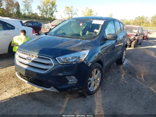 1FMCU9GD1KUA60195 2019 FORD ESCAPE - Image 2