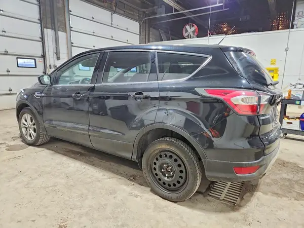 1FMCU9GD2HUB15696 2017 FORD ESCAPE - Image 2