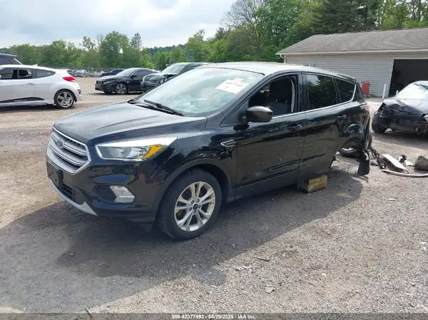 1FMCU9GD2HUB40131 2017 FORD ESCAPE - Image 2