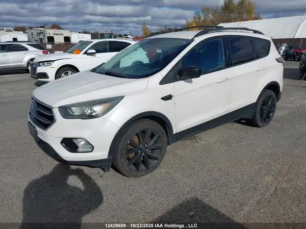 1FMCU9GD2HUB47676 2017 FORD ESCAPE - Image 2