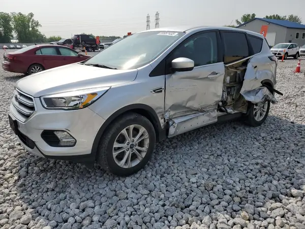 1FMCU9GD2HUB65580 2017 FORD ESCAPE - Image 1