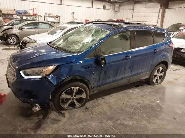 1FMCU9GD2HUB99955 2017 FORD ESCAPE - Image 2