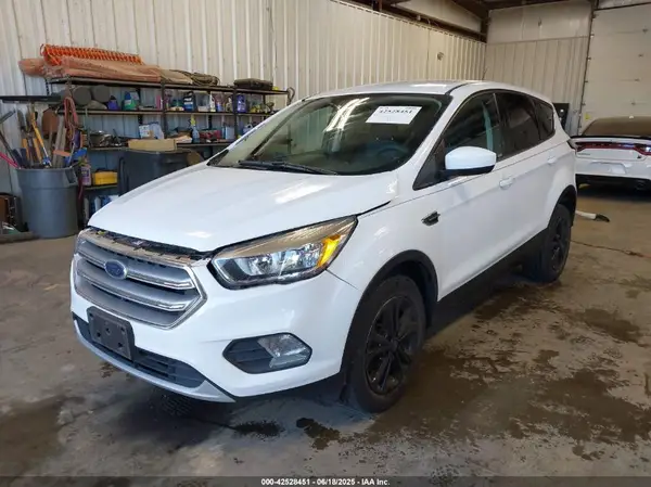 1FMCU9GD2HUC27270 2017 FORD ESCAPE - Image 2