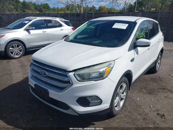1FMCU9GD2HUC35370 2017 FORD ESCAPE - Image 2