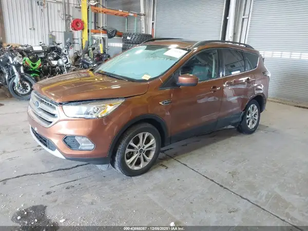 1FMCU9GD2HUC64562 2017 FORD ESCAPE - Image 2