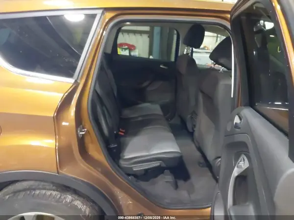 1FMCU9GD2HUC64562 2017 FORD ESCAPE - Image 8