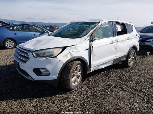 1FMCU9GD2HUC81040 2017 FORD ESCAPE - Image 2