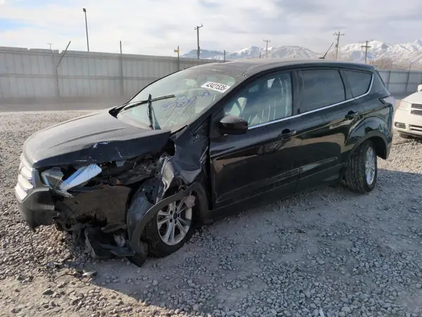 1FMCU9GD2HUD02078 2017 FORD ESCAPE - Image 1