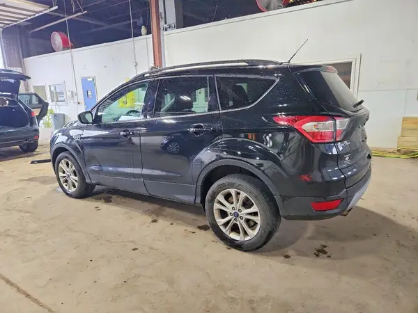 1FMCU9GD2HUD11542 2017 FORD ESCAPE - Image 2