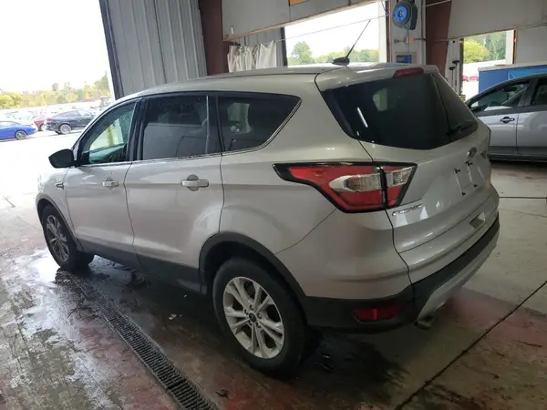 1FMCU9GD2HUD17406 2017 FORD ESCAPE - Image 2