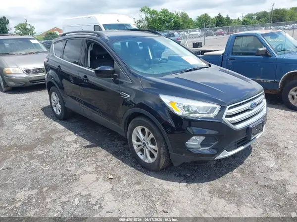 1FMCU9GD2HUD54682 2017 FORD ESCAPE - Image 1