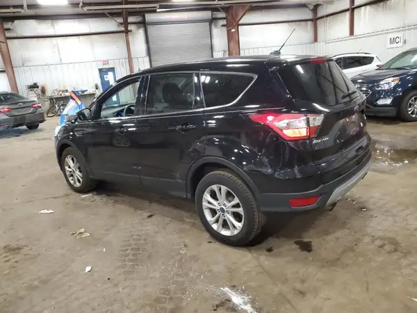 1FMCU9GD2HUD75158 2017 FORD ESCAPE - Image 2