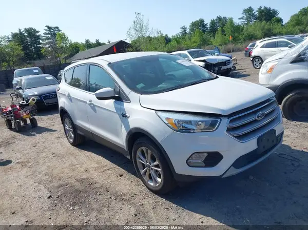 1FMCU9GD2HUD80571 2017 FORD ESCAPE - Image 1