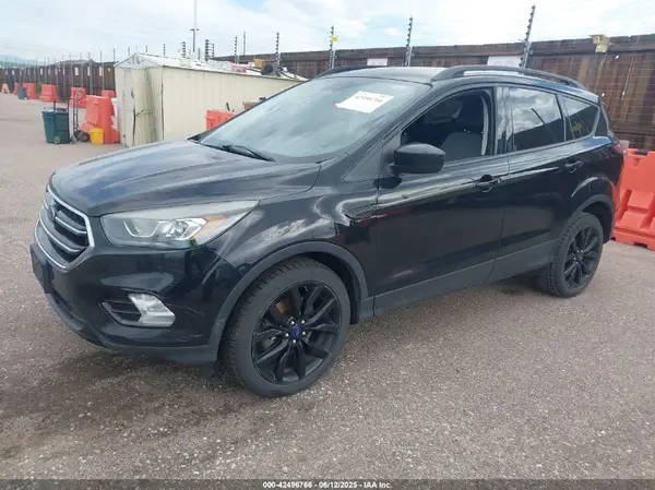 1FMCU9GD2HUE81268 2017 FORD ESCAPE - Image 2