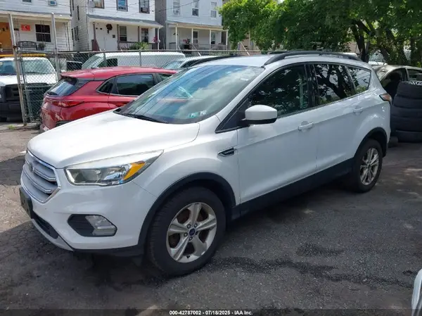 1FMCU9GD2JUA05186 2018 FORD ESCAPE - Image 2