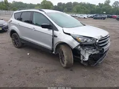 1FMCU9GD2JUA15801 2018 FORD ESCAPE