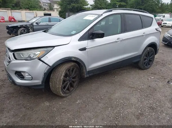 1FMCU9GD2JUA15801 2018 FORD ESCAPE - Image 2