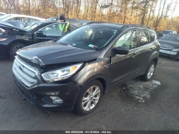 1FMCU9GD2JUA31982 2018 FORD ESCAPE - Image 2