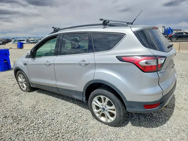 1FMCU9GD2JUA32257 2018 FORD ESCAPE - Image 2