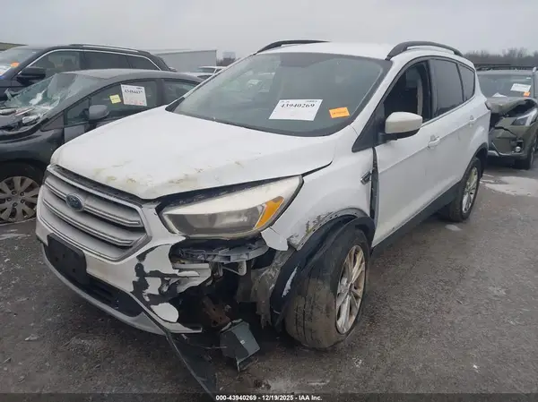 1FMCU9GD2JUA46577 2018 FORD ESCAPE - Image 2