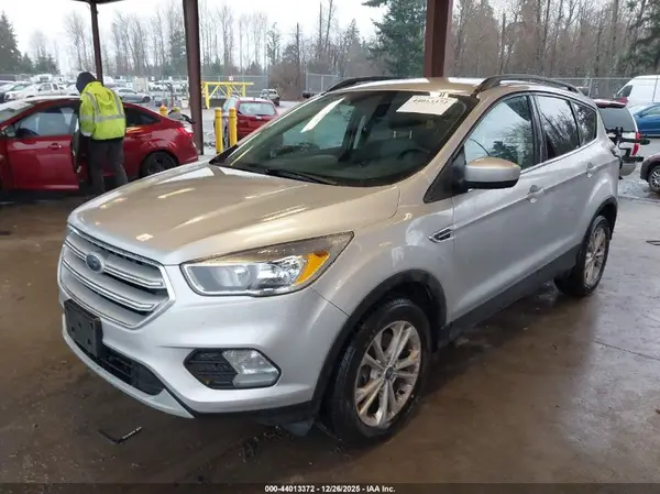 1FMCU9GD2JUA73391 2018 FORD ESCAPE - Image 2