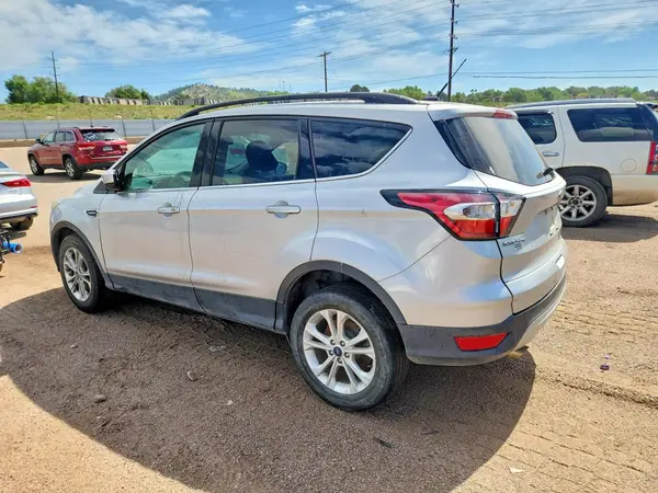 1FMCU9GD2JUA73911 2018 FORD ESCAPE - Image 2