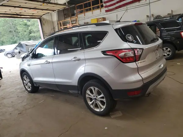 1FMCU9GD2JUB28695 2018 FORD ESCAPE - Image 2