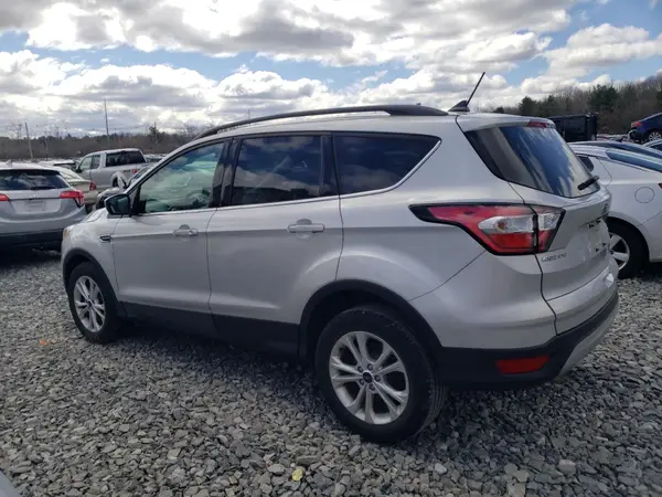 1FMCU9GD2JUB33072 2018 FORD ESCAPE - Image 2