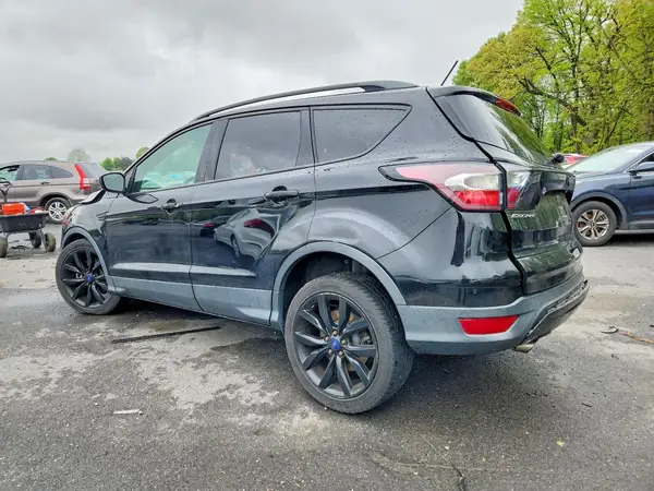 1FMCU9GD2JUB34450 2018 FORD ESCAPE - Image 2