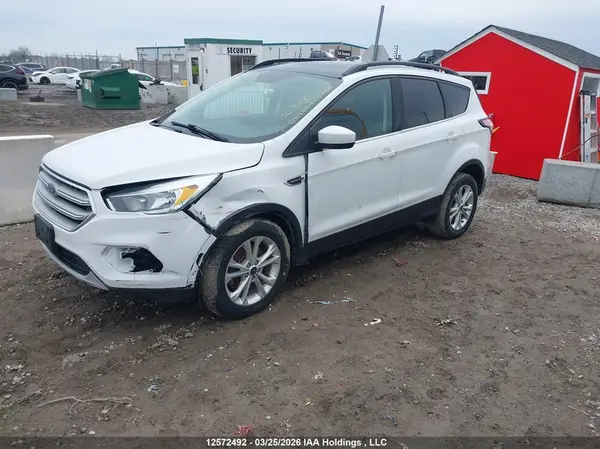 1FMCU9GD2JUB63527 2018 FORD ESCAPE - Image 2