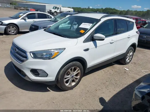 1FMCU9GD2JUC12659 2018 FORD ESCAPE - Image 2