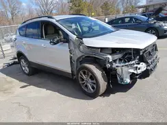 1FMCU9GD2JUC24293 2018 FORD ESCAPE