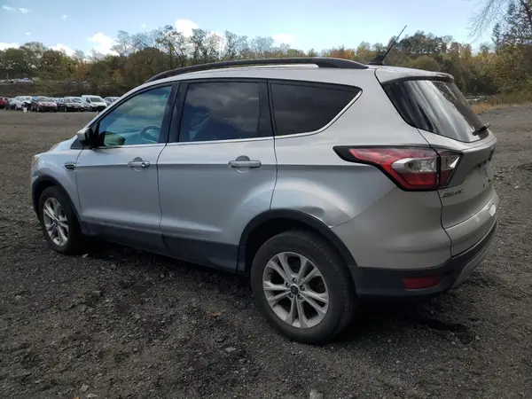1FMCU9GD2JUC24956 2018 FORD ESCAPE - Image 2