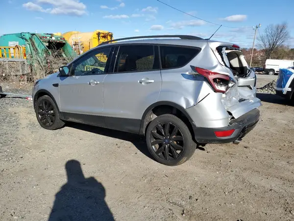 1FMCU9GD2JUC28165 2018 FORD ESCAPE - Image 2