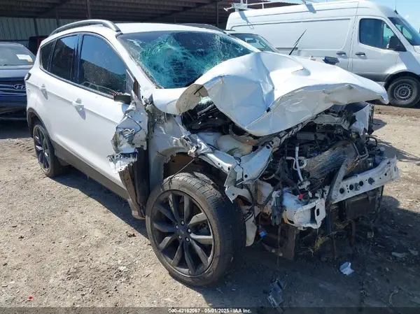 1FMCU9GD2JUC48058 2018 FORD ESCAPE - Image 1