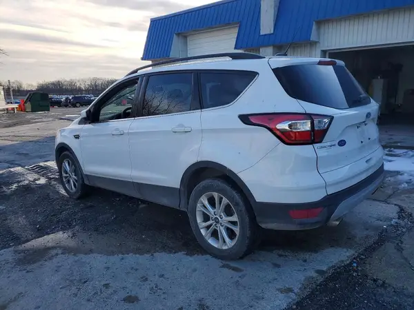 1FMCU9GD2JUC76961 2018 FORD ESCAPE - Image 2