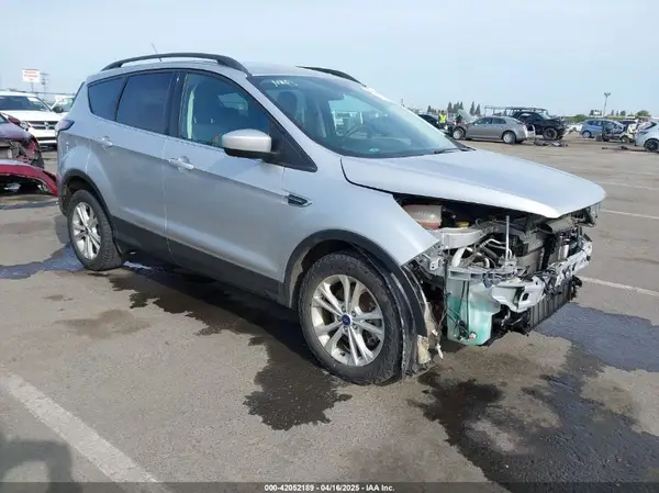 1FMCU9GD2JUD37774 2018 FORD ESCAPE - Image 1